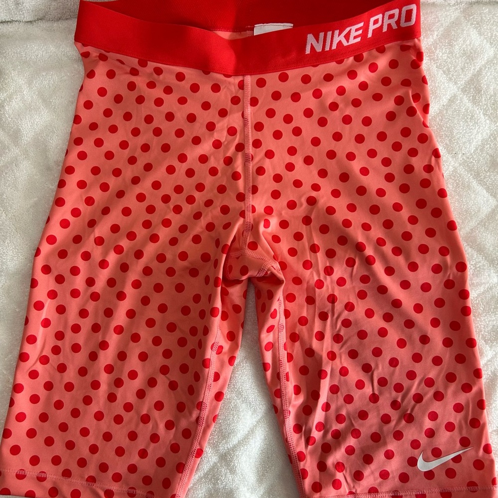 Nike Pro Dri-FIT Shorts Women’s Orange and Red Dot Print Size L NWOT